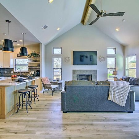 Uncorked Ranch Hill Country Home 1 Mi To Winery フレデリックスバーグ エクステリア 写真