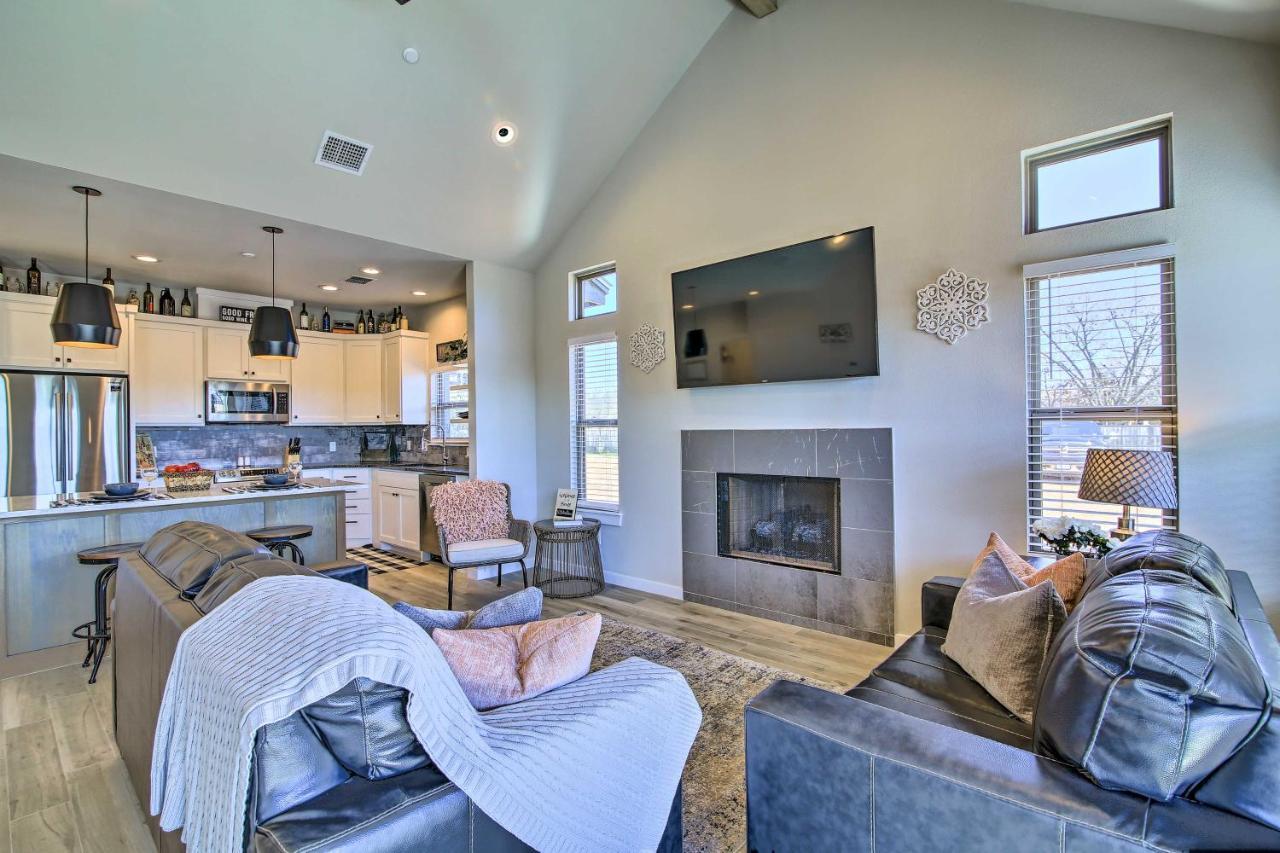 Uncorked Ranch Hill Country Home 1 Mi To Winery フレデリックスバーグ エクステリア 写真